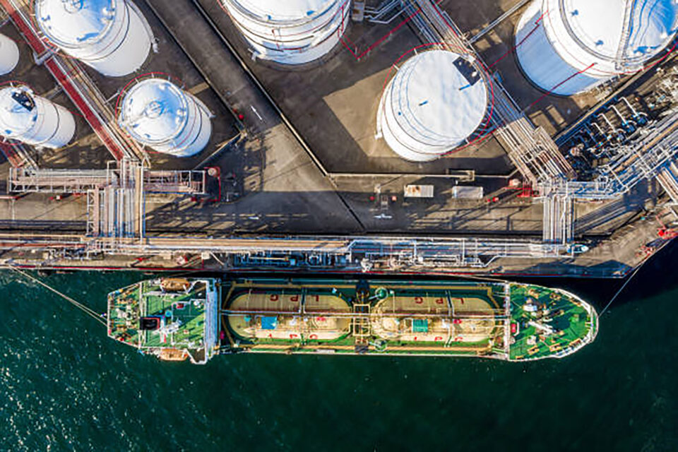 First Gen unit signs 5-year charter deal for its LNG terminal project